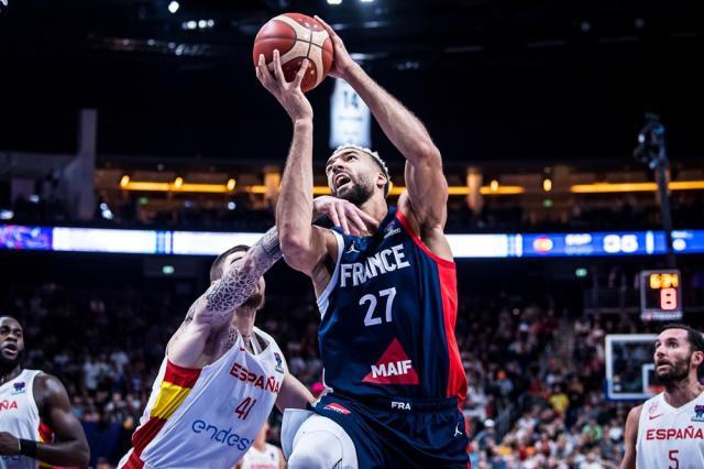 九游体育官网-再获银牌!法国继续倒在致命短板 输球心服口服