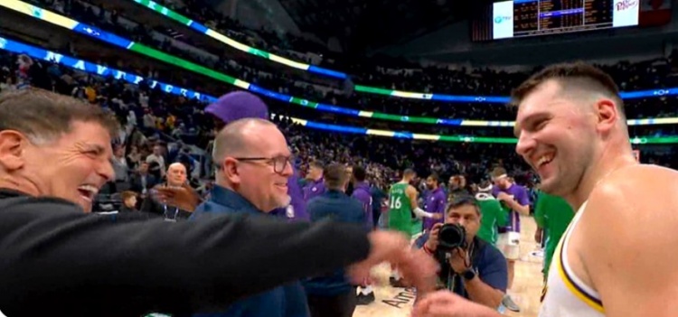 九游体育-玩笑？真心话！东契奇打趣库班：我对你们可是4胜0负哦~想我吗？